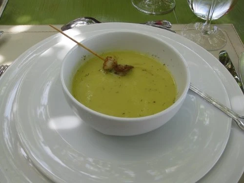 Pea soup in a bowl