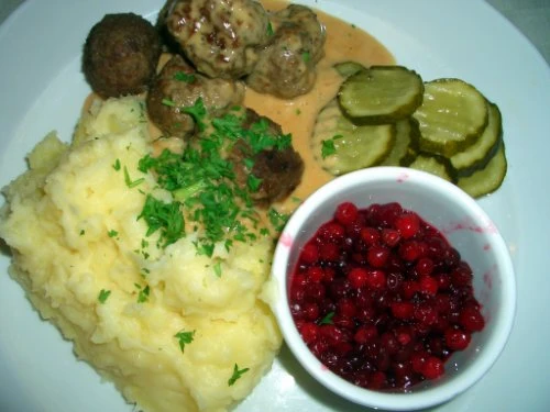 Meatballs and mashed potatoes